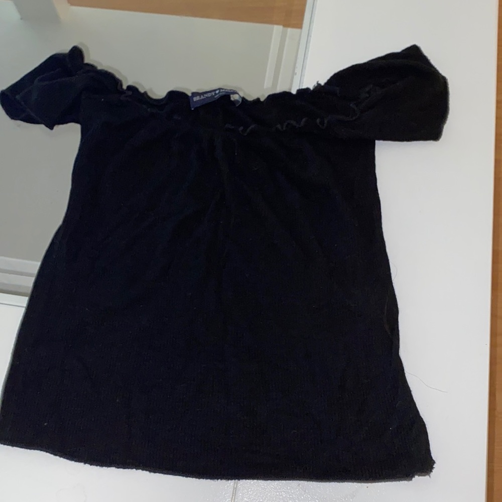 Off the shoulder basic crop top